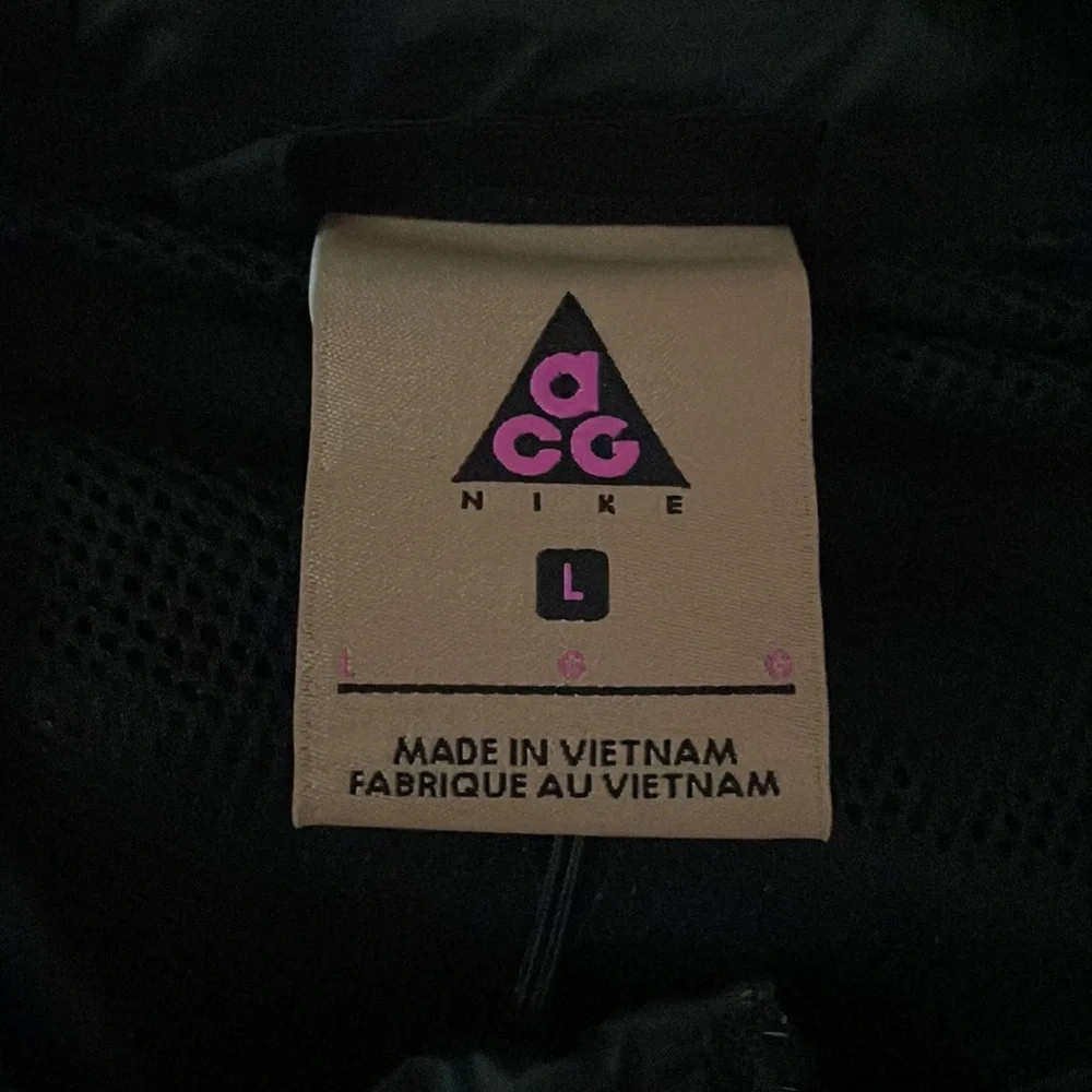 NWT Nike ACG windbreaker - Picture 4 of 6